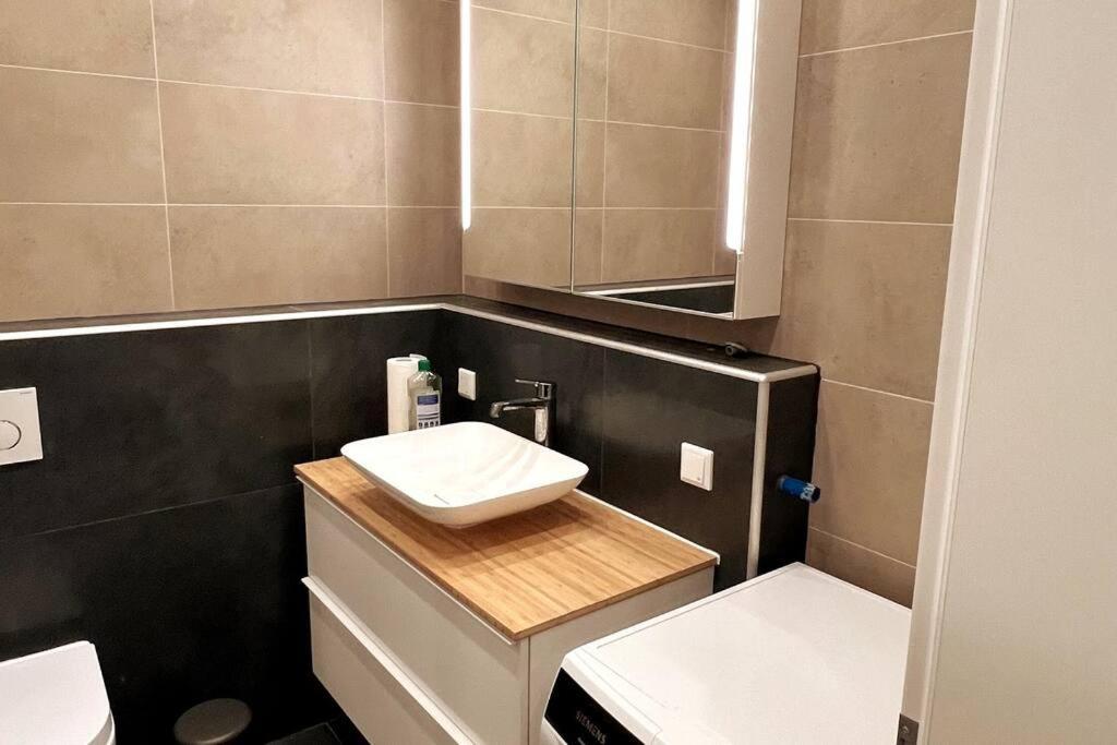 Lovely Flat Relax Near City Center Nuremberg ภายนอก รูปภาพ