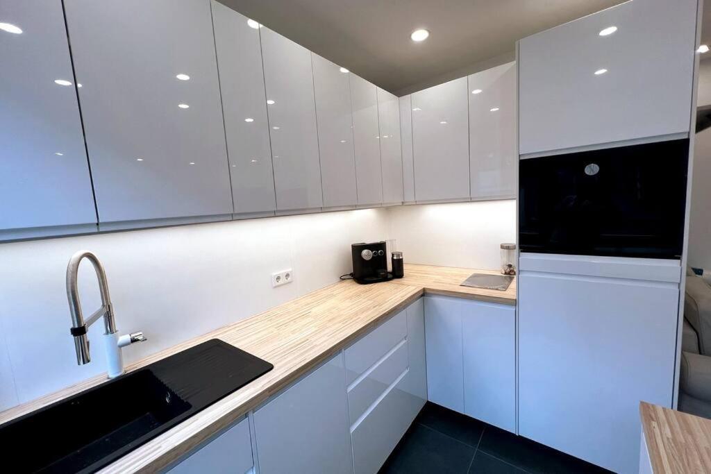 Lovely Flat Relax Near City Center Nuremberg ภายนอก รูปภาพ