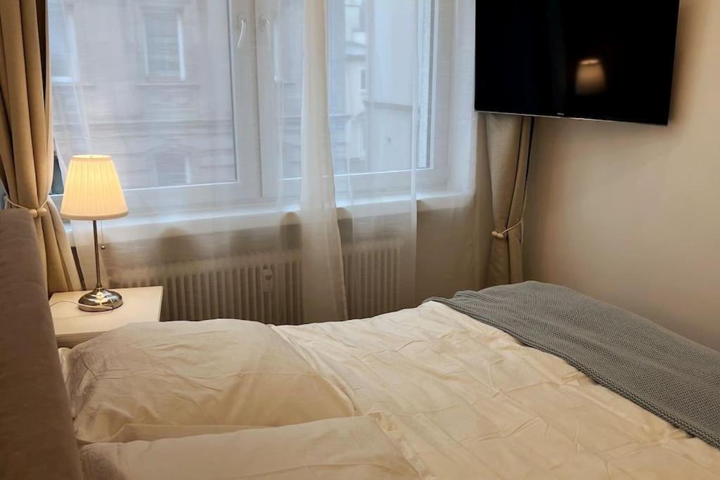 Lovely Flat Relax Near City Center Nuremberg ภายนอก รูปภาพ
