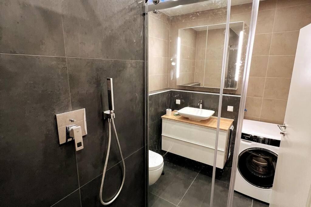 Lovely Flat Relax Near City Center Nuremberg ภายนอก รูปภาพ